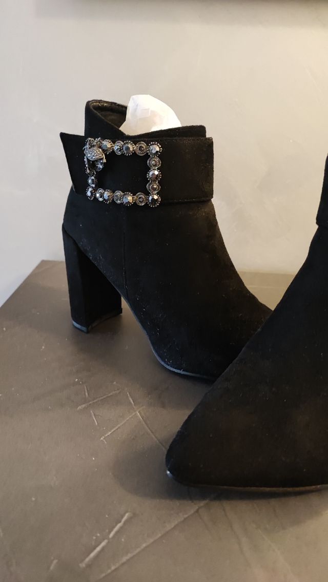 Stivaletti di camoscio