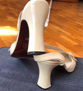 Zapatos fiesta en piel color crema talla 38