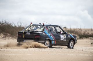 Peugeot 309 1990 preparando para Raid