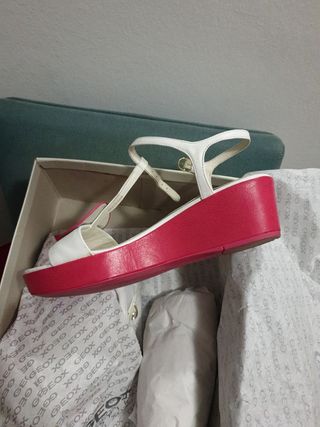 Preciosas sandalias Geox 