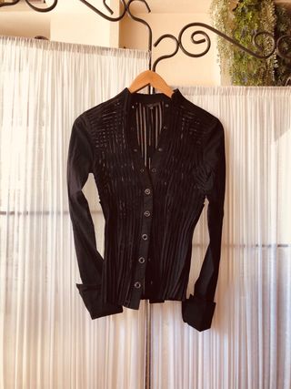 Camisa transparente de Adolfo Domínguez