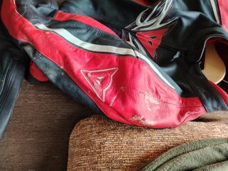 Mono dainese 2 piezas