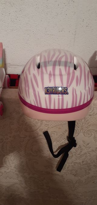 PATINES 4 RUEDAS Y CASCO INFANTIL