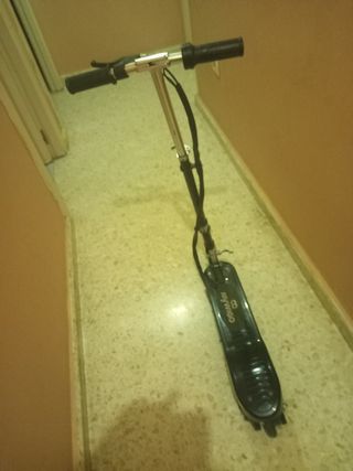 Patinete eléctrico de niño