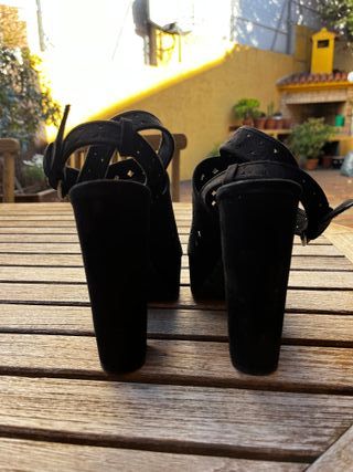 Tacones plataforma negros Zara