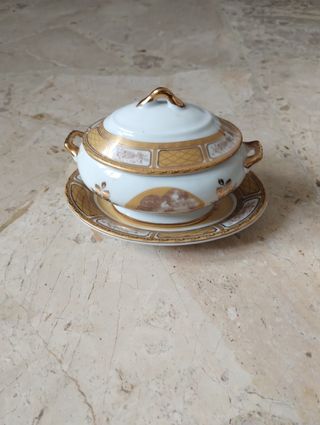 Scatolina in ceramica con piattino