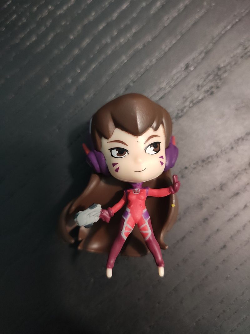 Imagen de Figura D.Va Cute but deadly roja