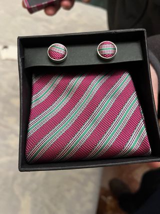 Nuevo Corbata y gemelos