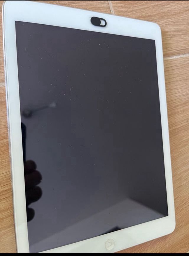 Ipad air 16 gb.