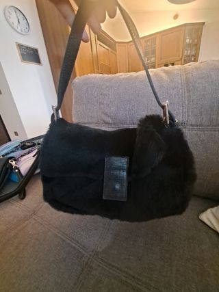 Borsetta in pelliccetta nera