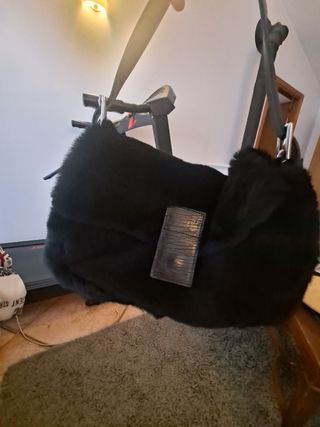 Borsetta in pelliccetta nera