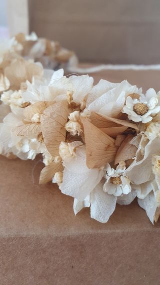 Corona flores comunión