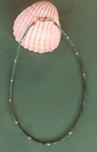 Collar con cuentas de turquesa