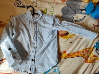 Traje completo con 2 camisas para niño . Talla 8-9