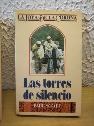 Lote 4 libros de Paul Scott