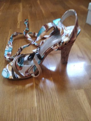 ZAPATOS MUJER N40 5 PARES por 25 EUROS NUEVOS