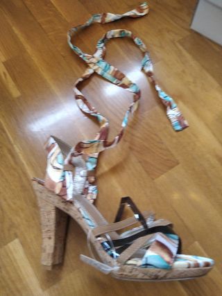 ZAPATOS MUJER N40 5 PARES por 25 EUROS NUEVOS