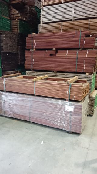 Tarima 100% mazica Doussie rojizo