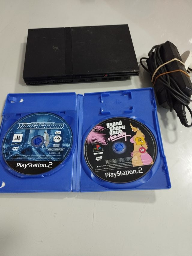 Videoconsola PlayStation 2 Slim y 2 juegos