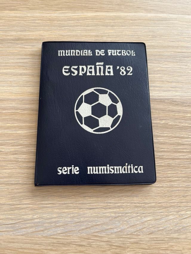 Estuche monedas mundial 82