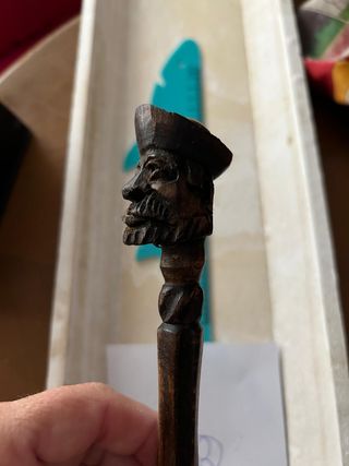 Bolígrafos madera tallada
