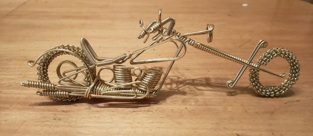 Motocicleta de alambre