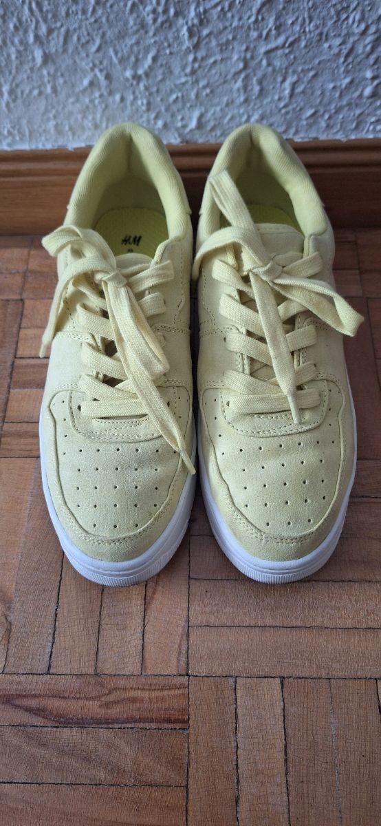 zapatillas color lima T.39