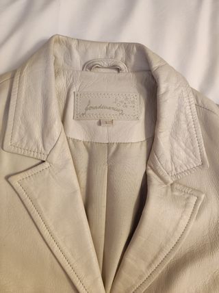 Americana de piel beige Stradivarius