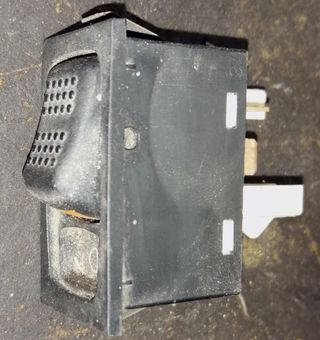 Interruptor antiniebla Ford Sierra MKI