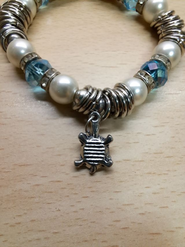 Bracciale donna con ciondoli, pietre e brillanti