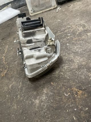 Faro VolksWagen Polo 6N