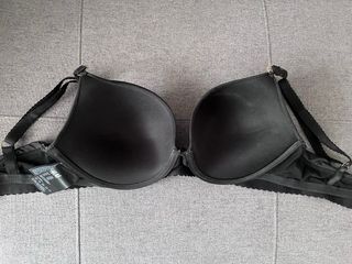 Sujetador 75D negro push-up H&M