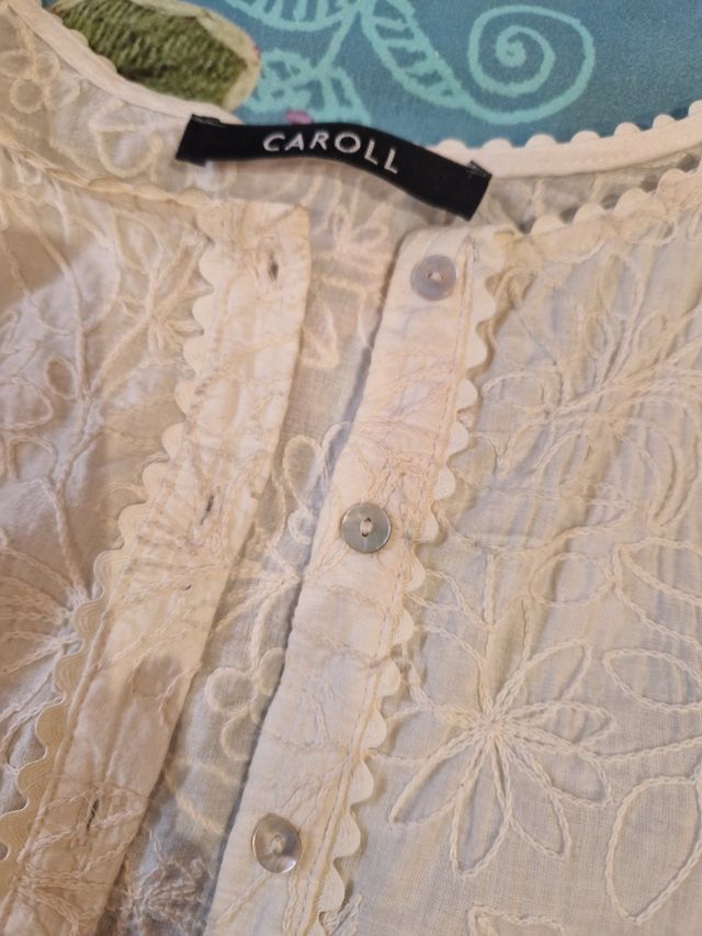 Blusa tipo corsé de Caroll