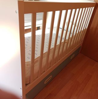 CUNA  cama bebé IKEA Stuva con cajones