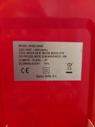 Nevera portátil roja Belvi