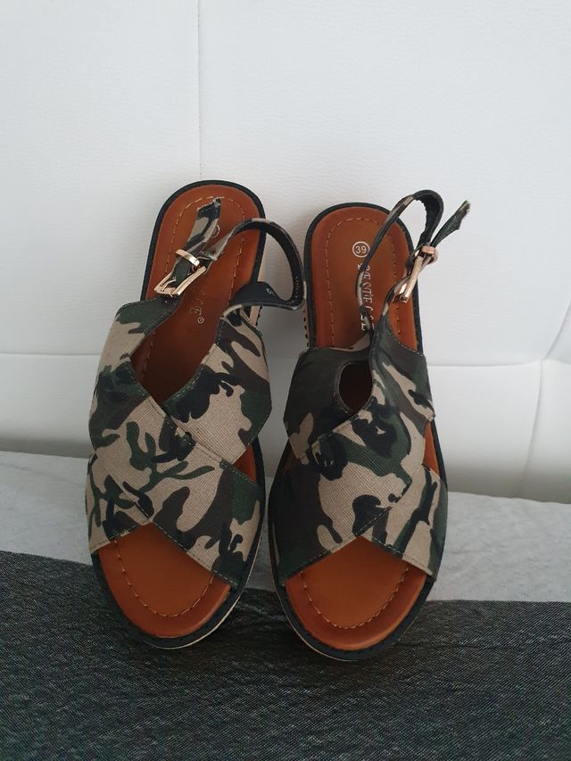 Sandalias nuevas