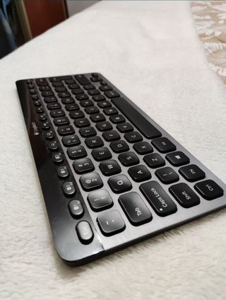 Teclado Logitech Bluetooth IluminadoK810
