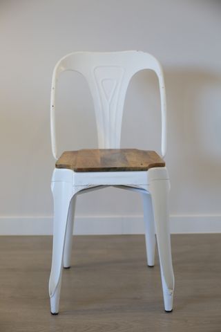 Silla de comedor madera y metal.