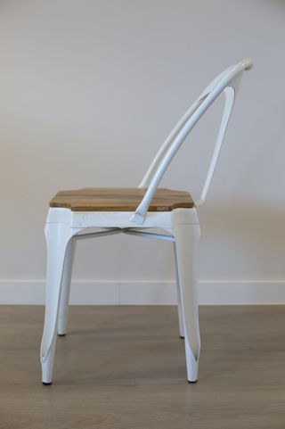 Silla de comedor madera y metal.