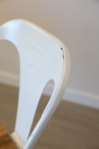 Silla de comedor madera y metal.