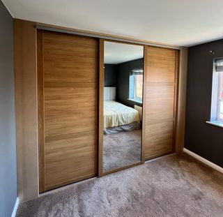 Carpintero - Montaje, reparación, instalación .