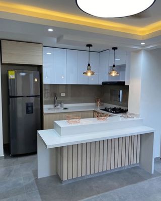 Carpintero - Montaje, reparación, instalación .