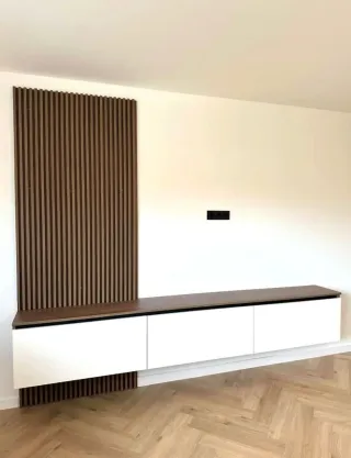 Carpintero - Montaje, reparación, instalación .