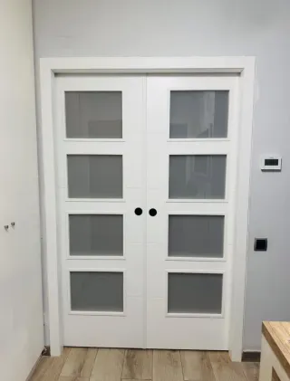 Carpintero - Montaje, reparación, instalación .