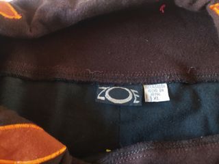 Falda corta estilo Desigual