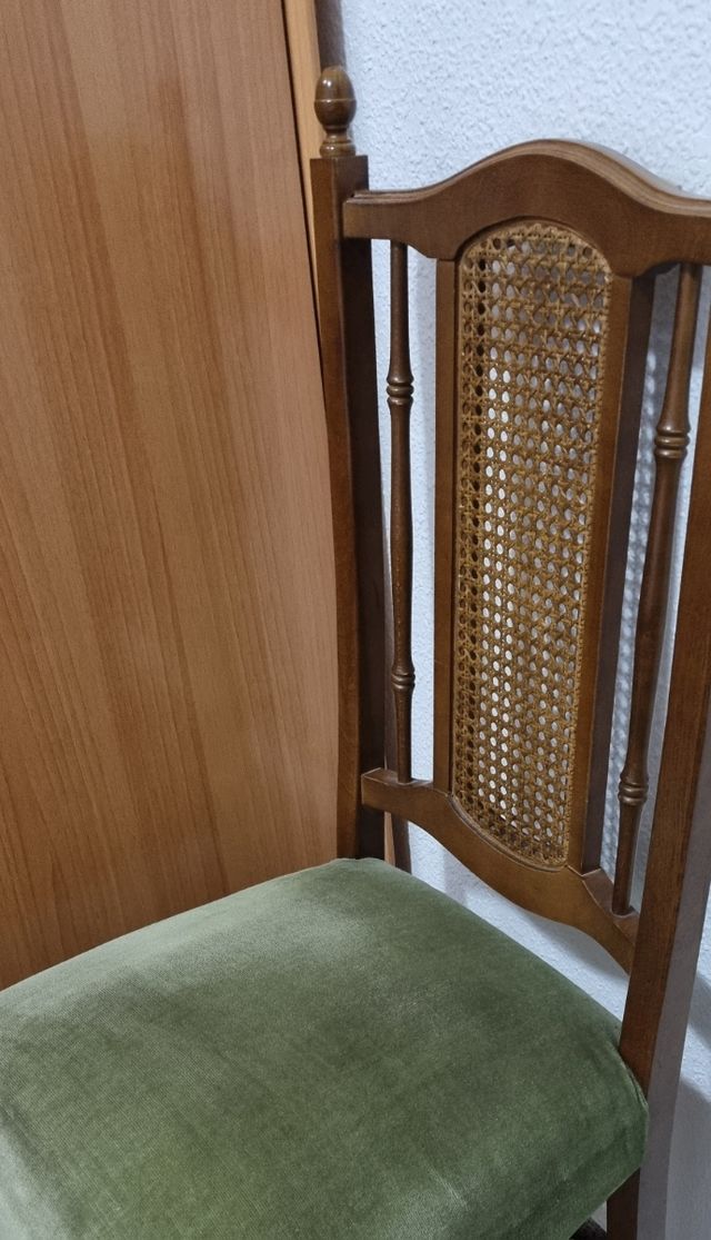 4 Sillas de comedor