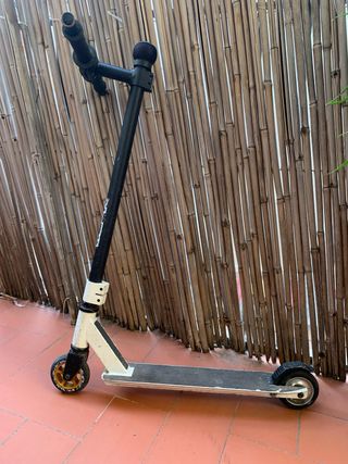 Monopatín acrobatico para niños para hacer trucos