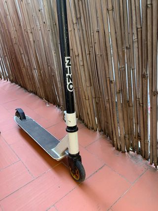 Monopatín acrobatico para niños para hacer trucos