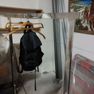 Perchero burro aluminio plateado