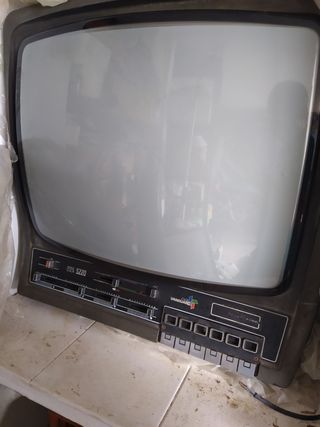 Televisor muy antiguo vanguard grande